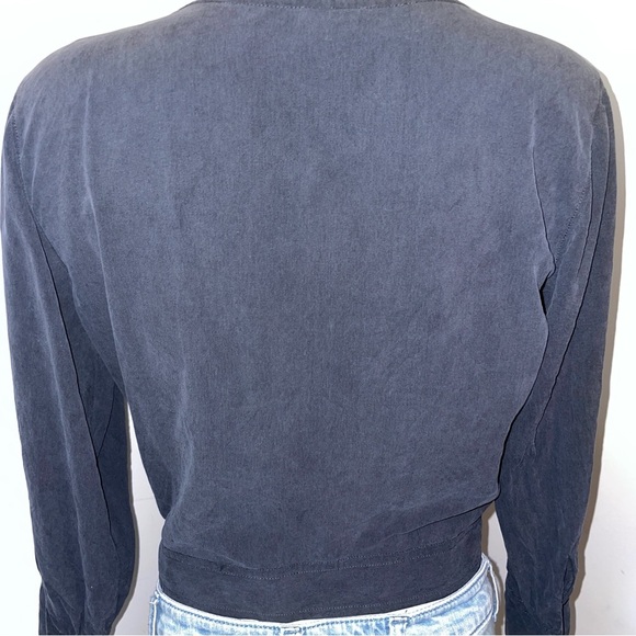 Everlane Blouse Long Sleeve Wrap Top button closure with tie black silk size 4 - Picture 8 of 11